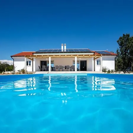 Villa Cyprian By Guide *