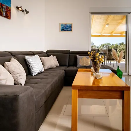 Villa Cyprian By Guide Kampor