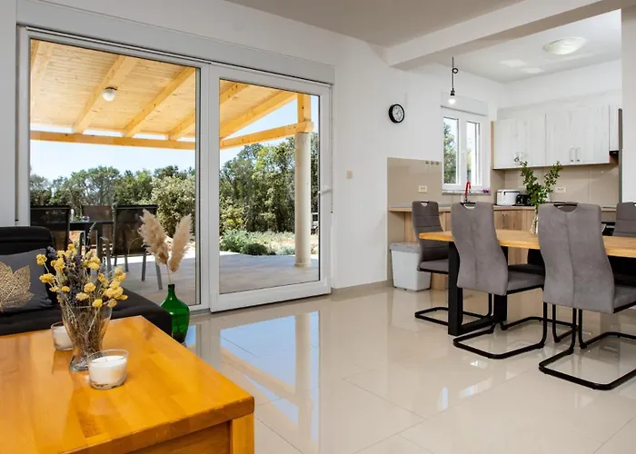 Cyprian By Guide Kampor