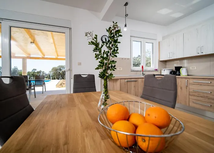 Cyprian By Guide Kampor