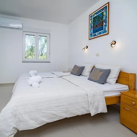 别墅 Cyprian By Guide *