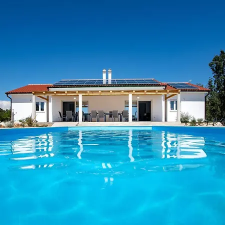 Cyprian By Guide * Kampor